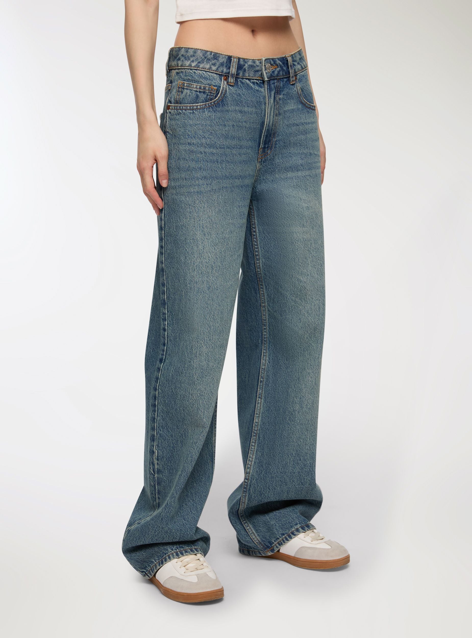 Jeans wide leg sovratinto Blu denim medio