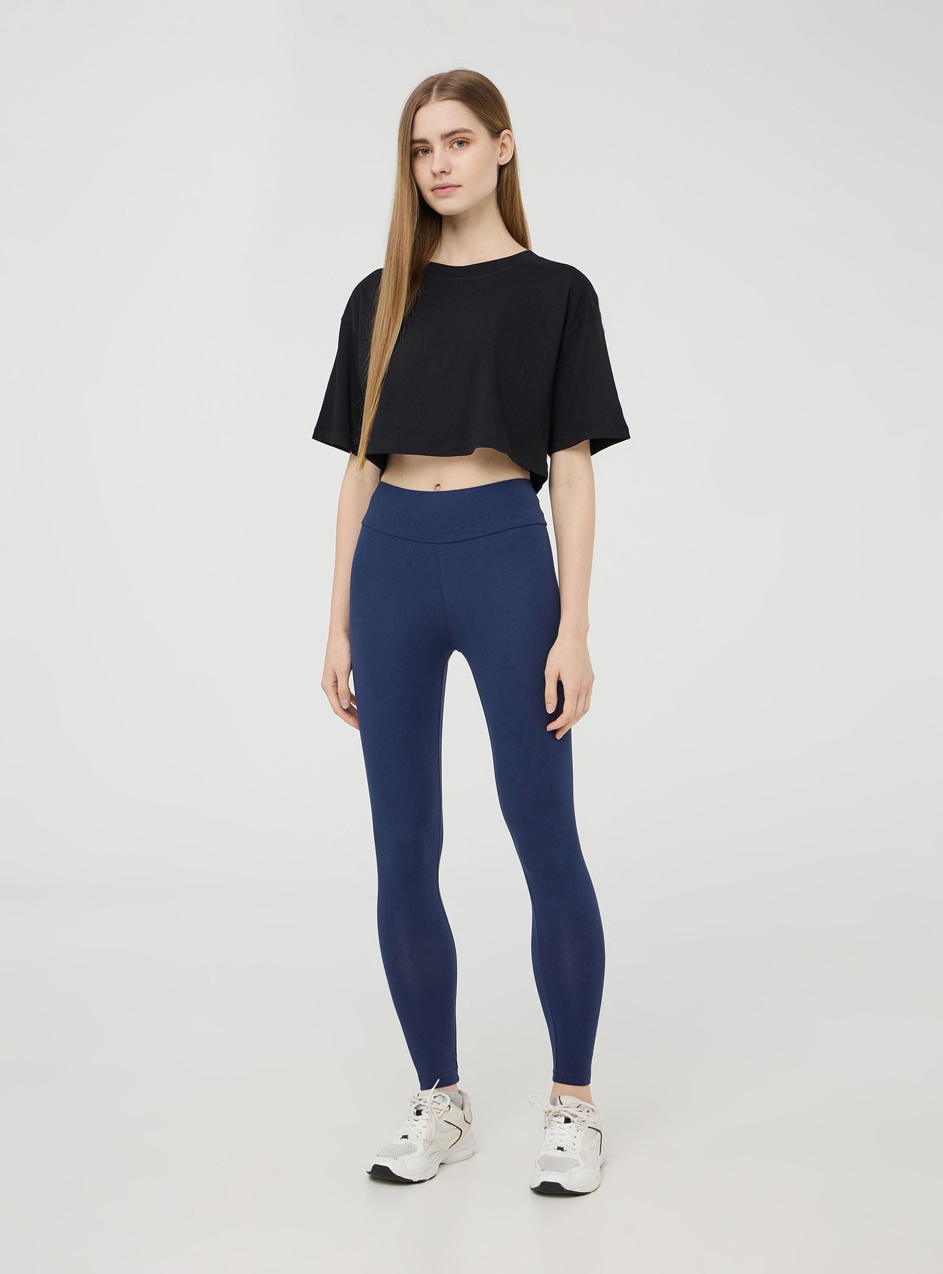 T-shirt crop a tinta unita donna