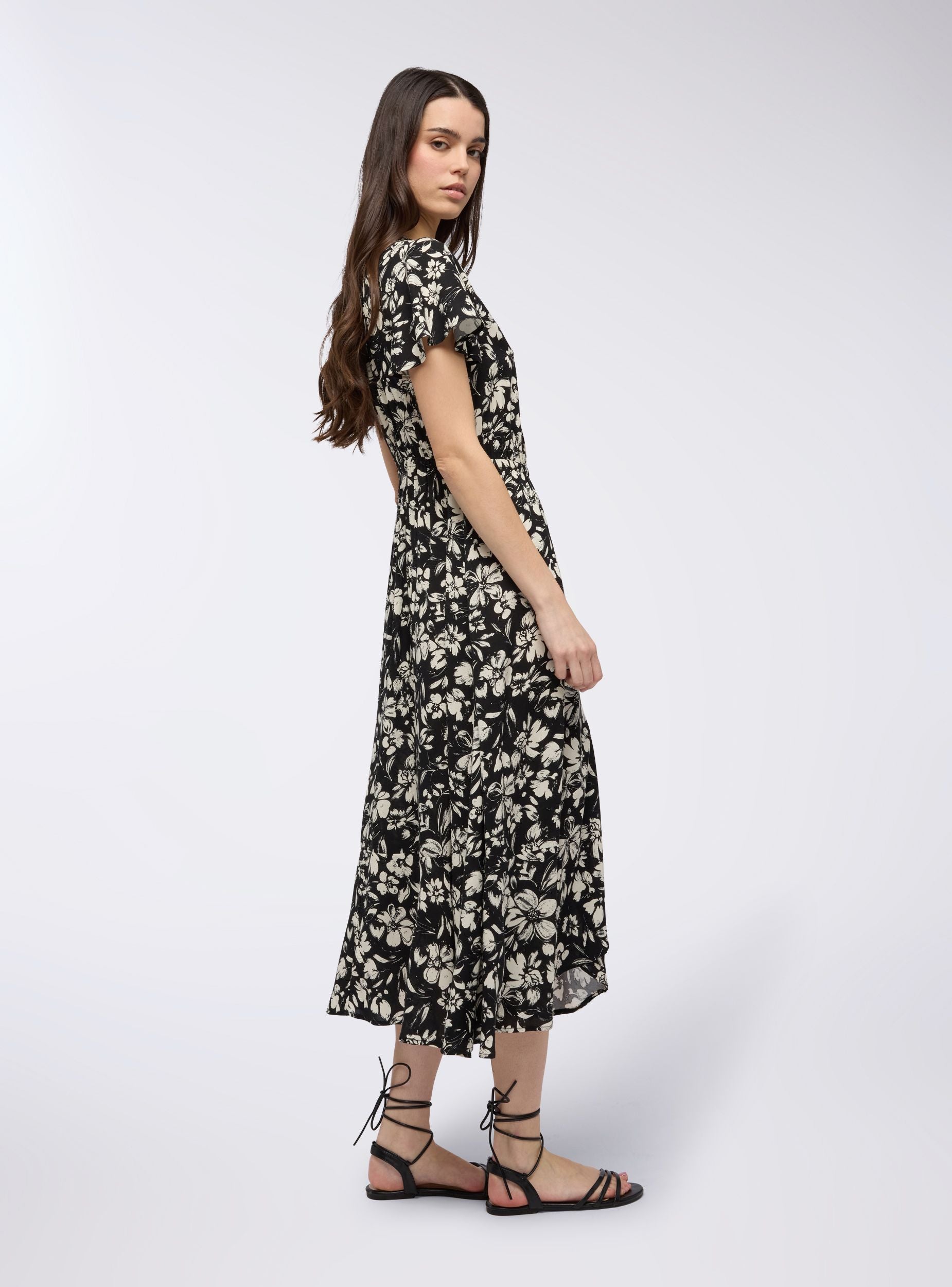 Vestito lungo a portafoglio con fiori grandi Var nero donna