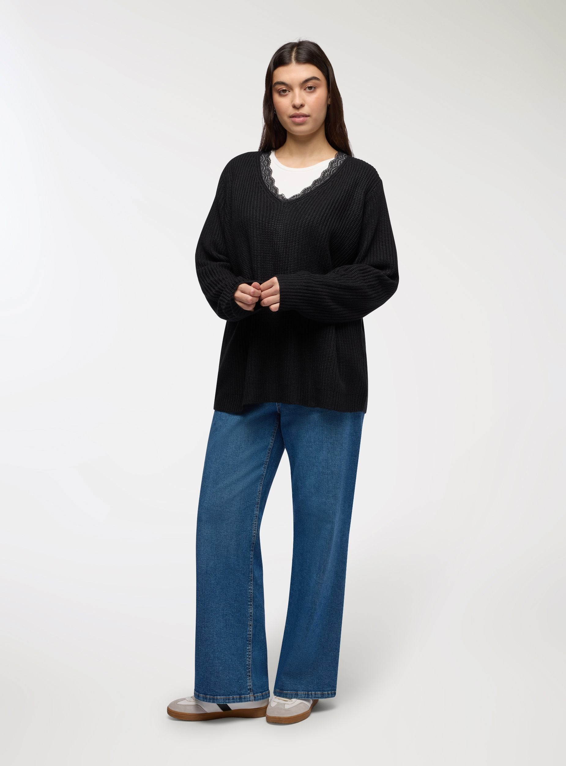 Maglia con inserto pizzo