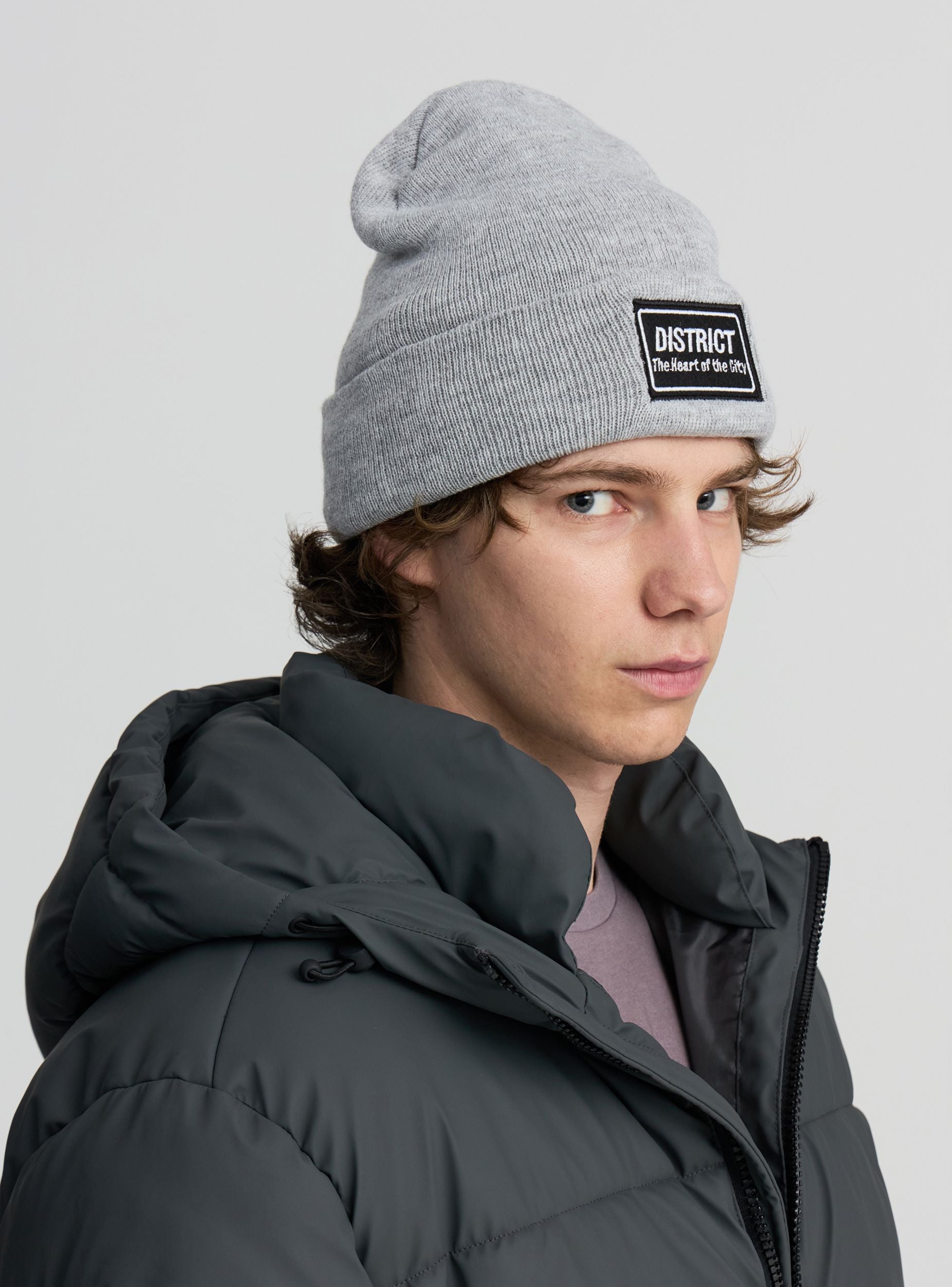 Berretto con scritta in stile urban Grigio chiaro melange