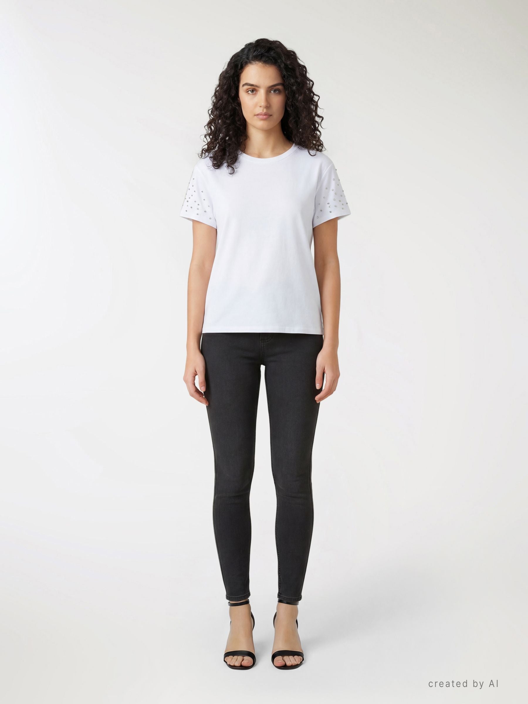 T-shirt ampia con perle e strass Bianco ottico