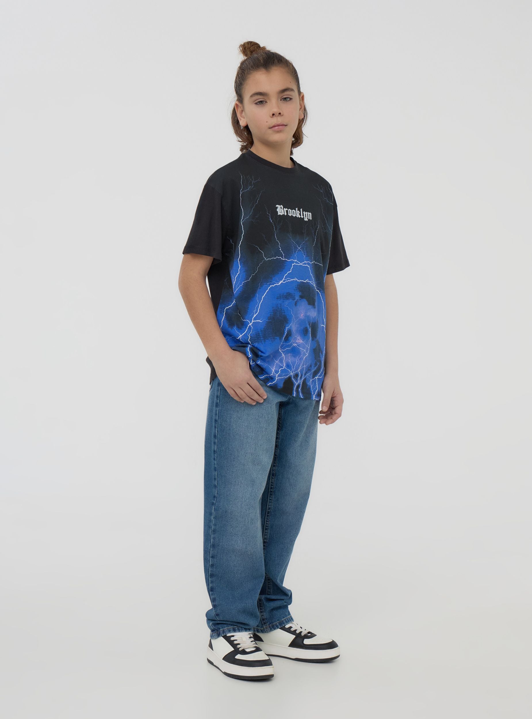 T-shirt stampa fulmini con scritta uomo