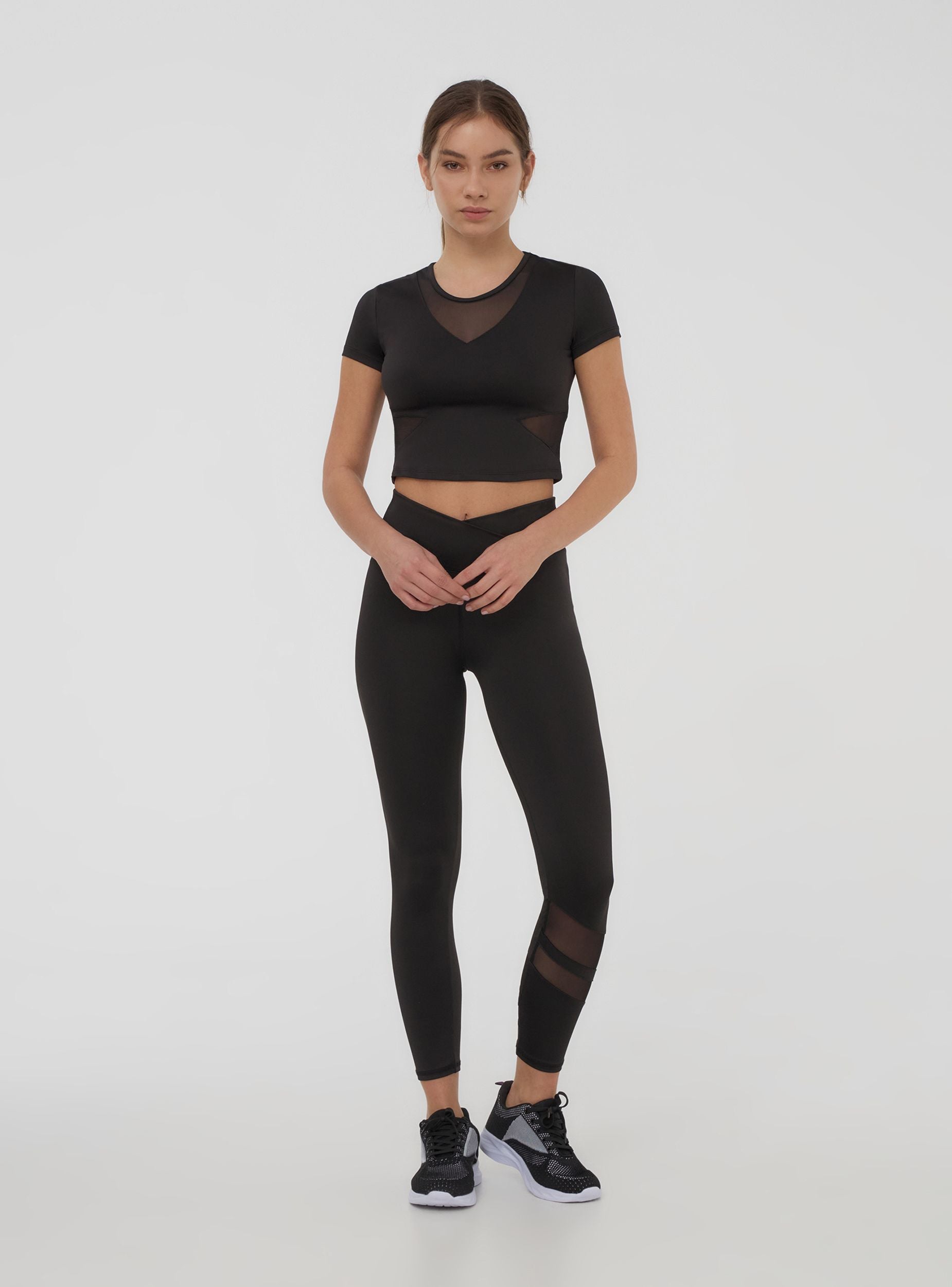 T-shirt crop in microfibra con trasparenze donna