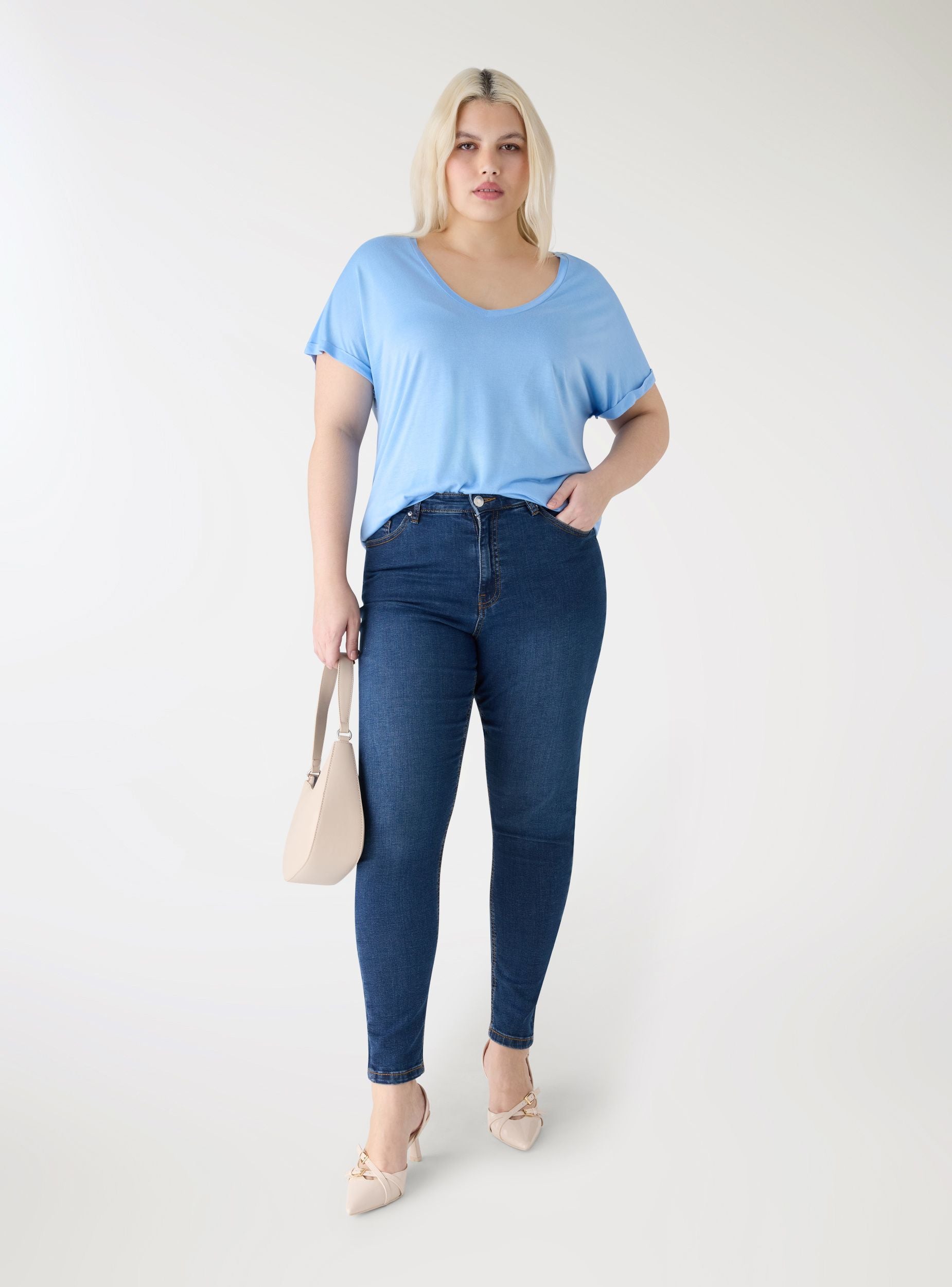 T-shirt con scollo a