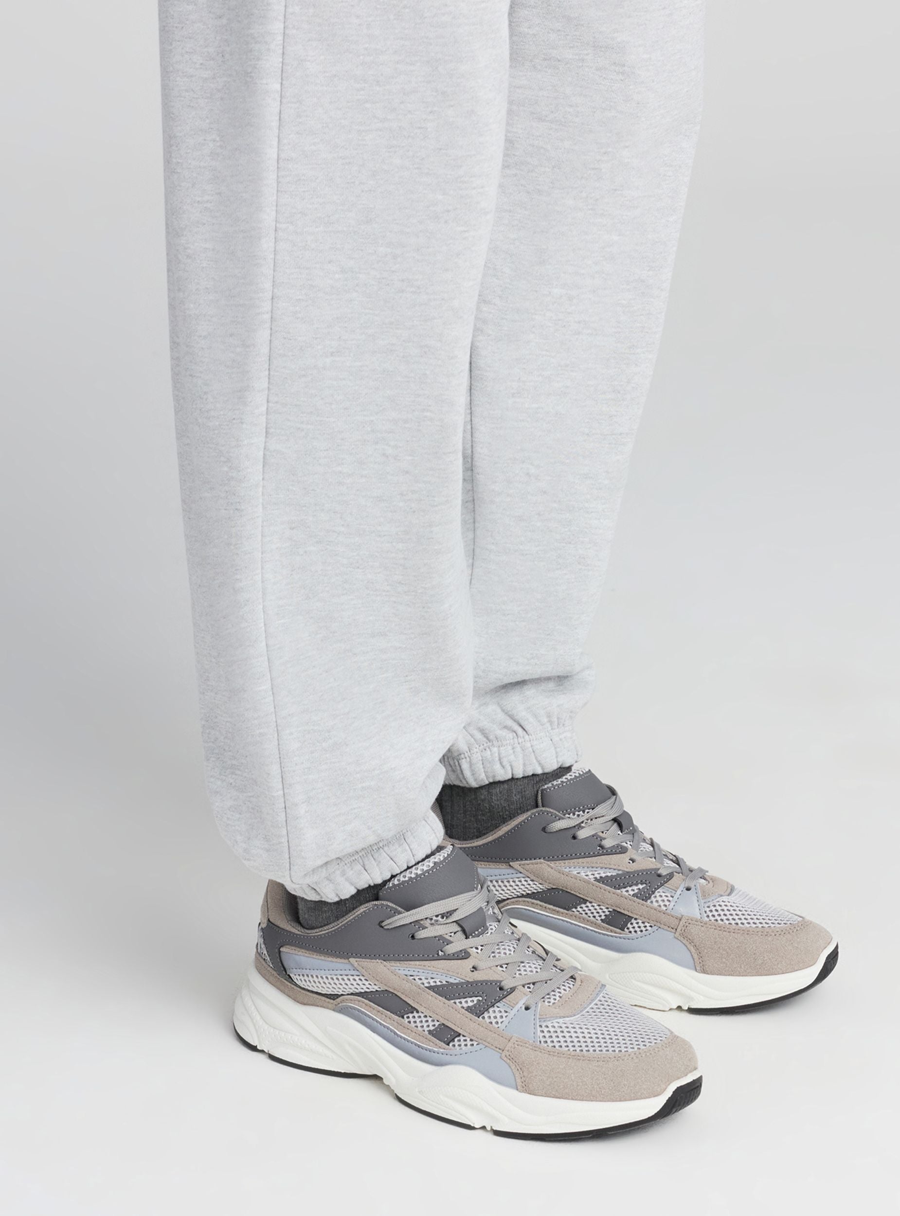 Sneakers tecniche con inserti traforati Grigio piombo scarpe