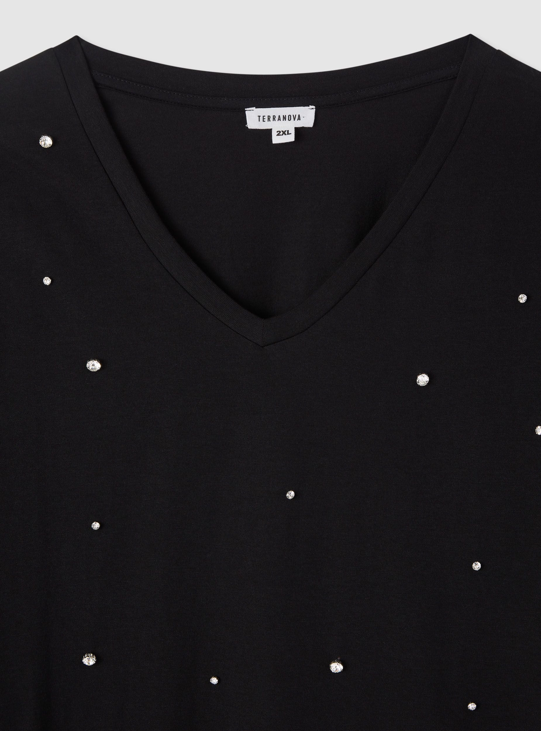 T-shirt con scollo a V e strass
