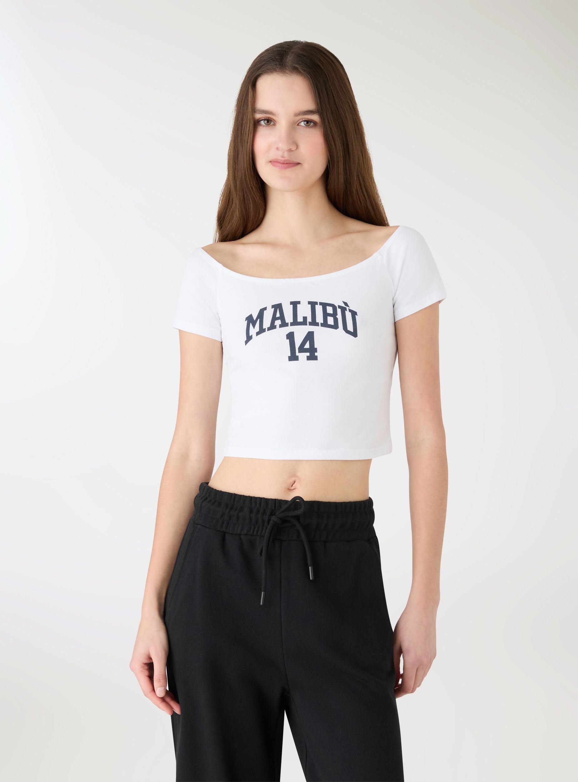 T-shirt crop con stampa e spalle scoperte Bianco ottico donna