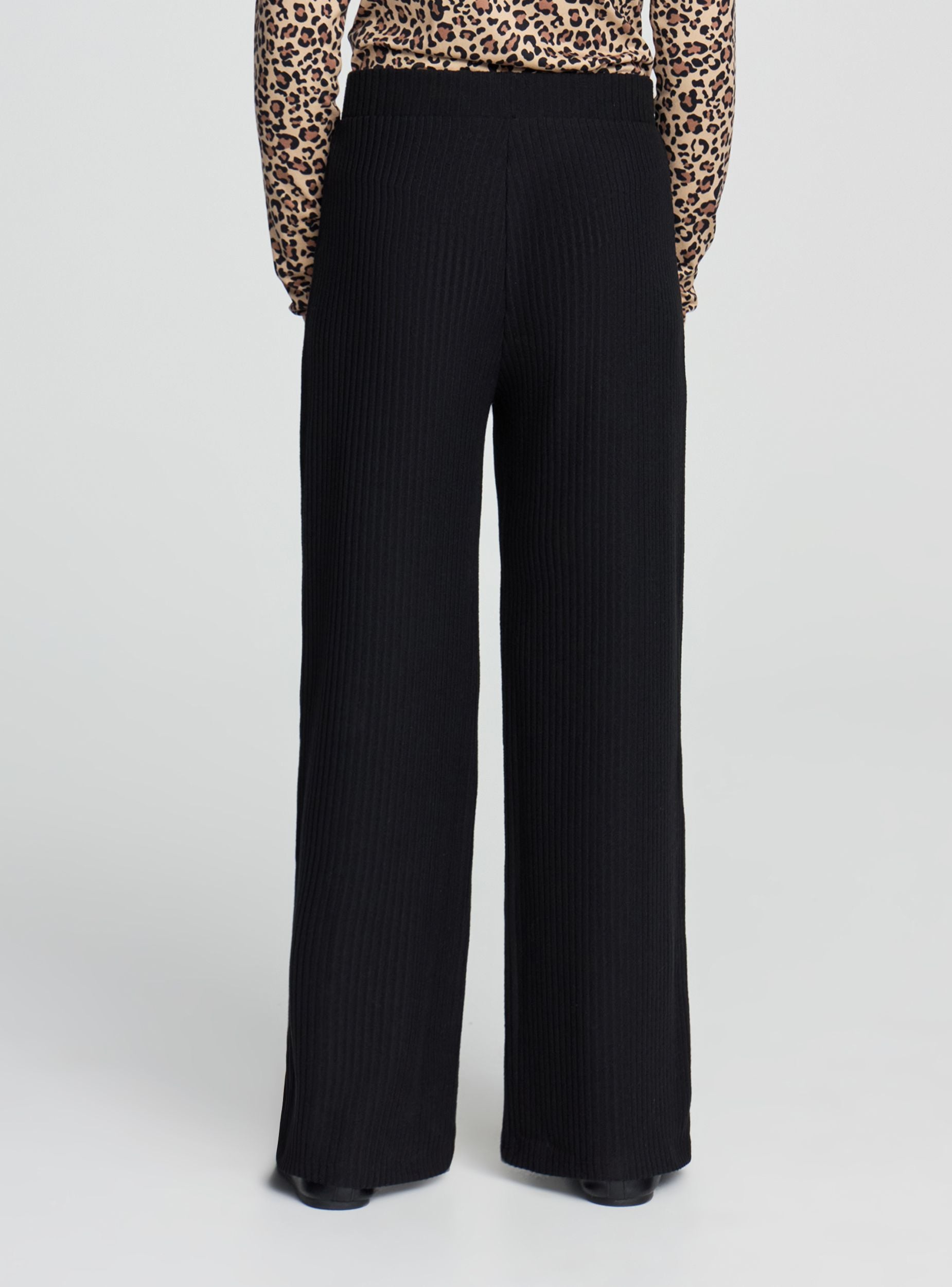 Pantaloni wide leg a coste