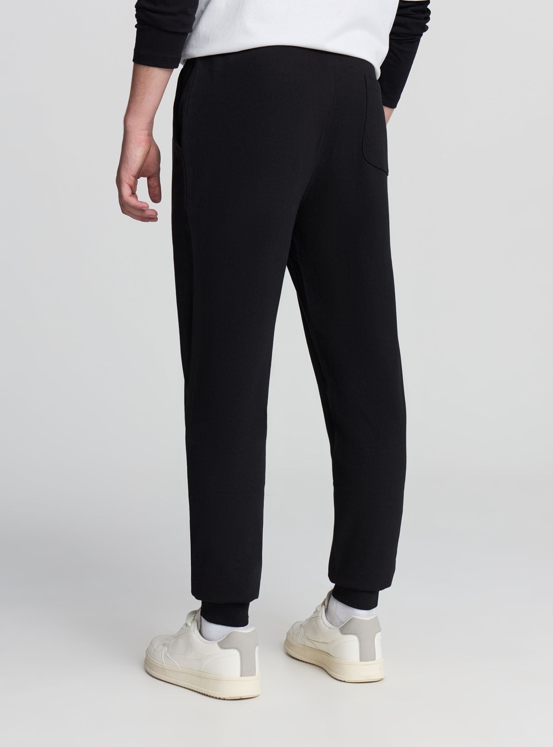 Pantaloni leggeri tuta con coulisse e tasche