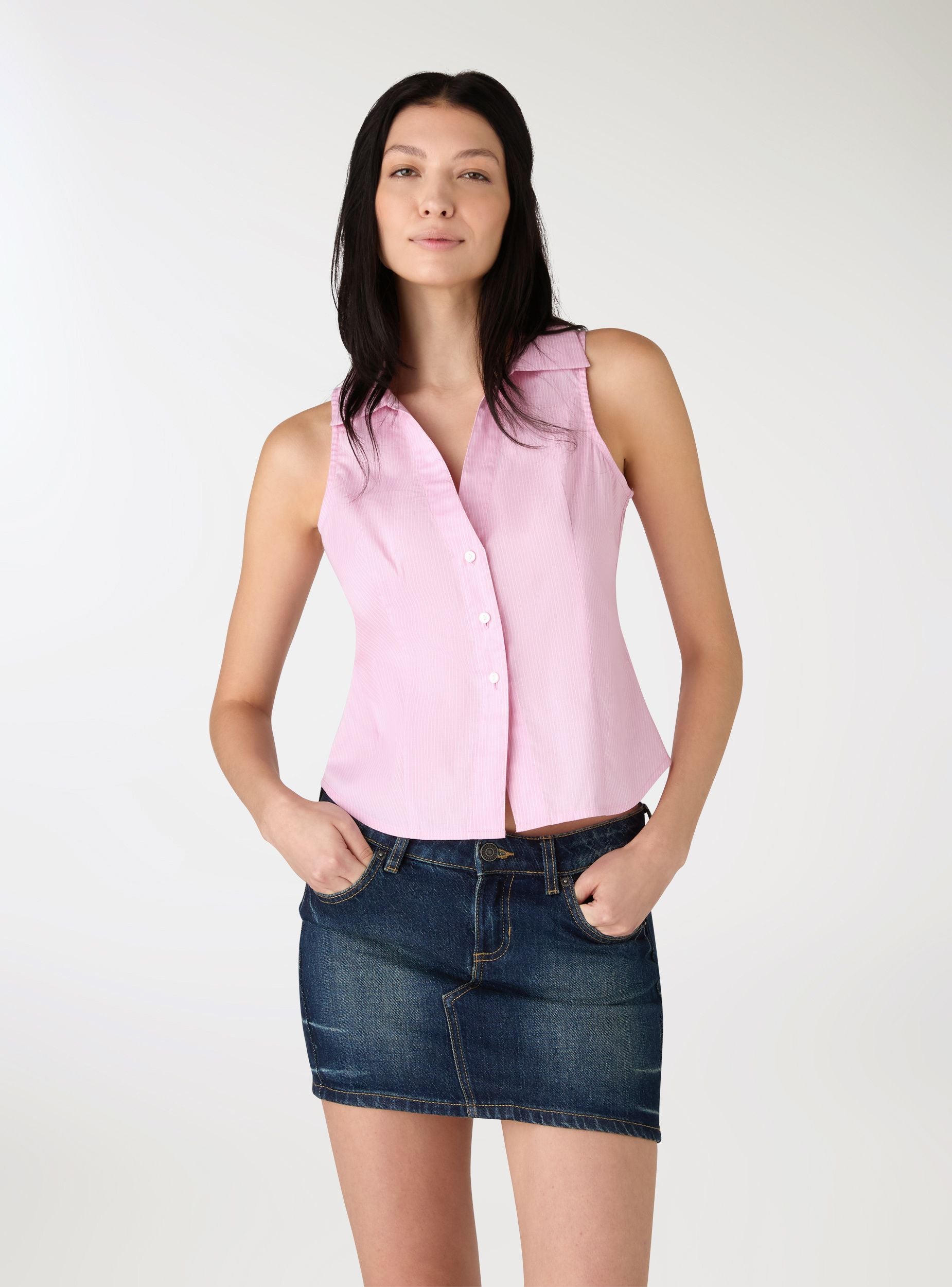 Camicia smanicata a righe con colletto Var rosa