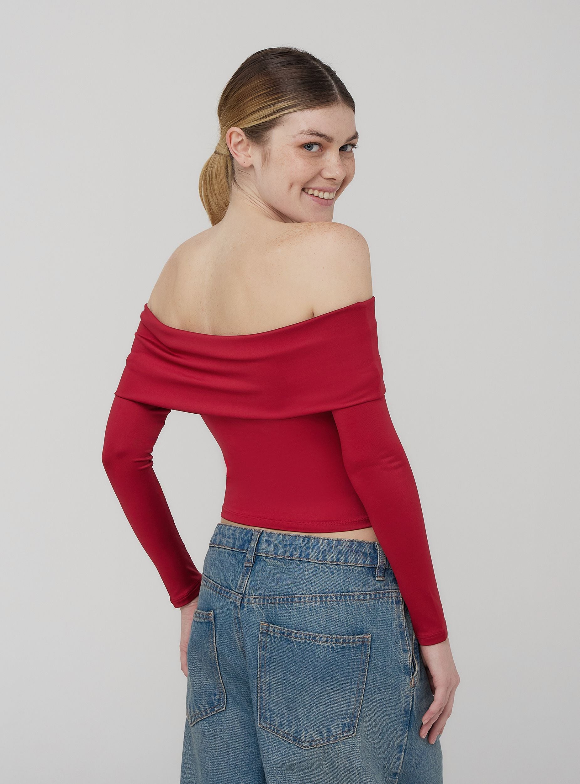 T-shirt maniche lunghe con spalle scoperte Rosso scuro donna