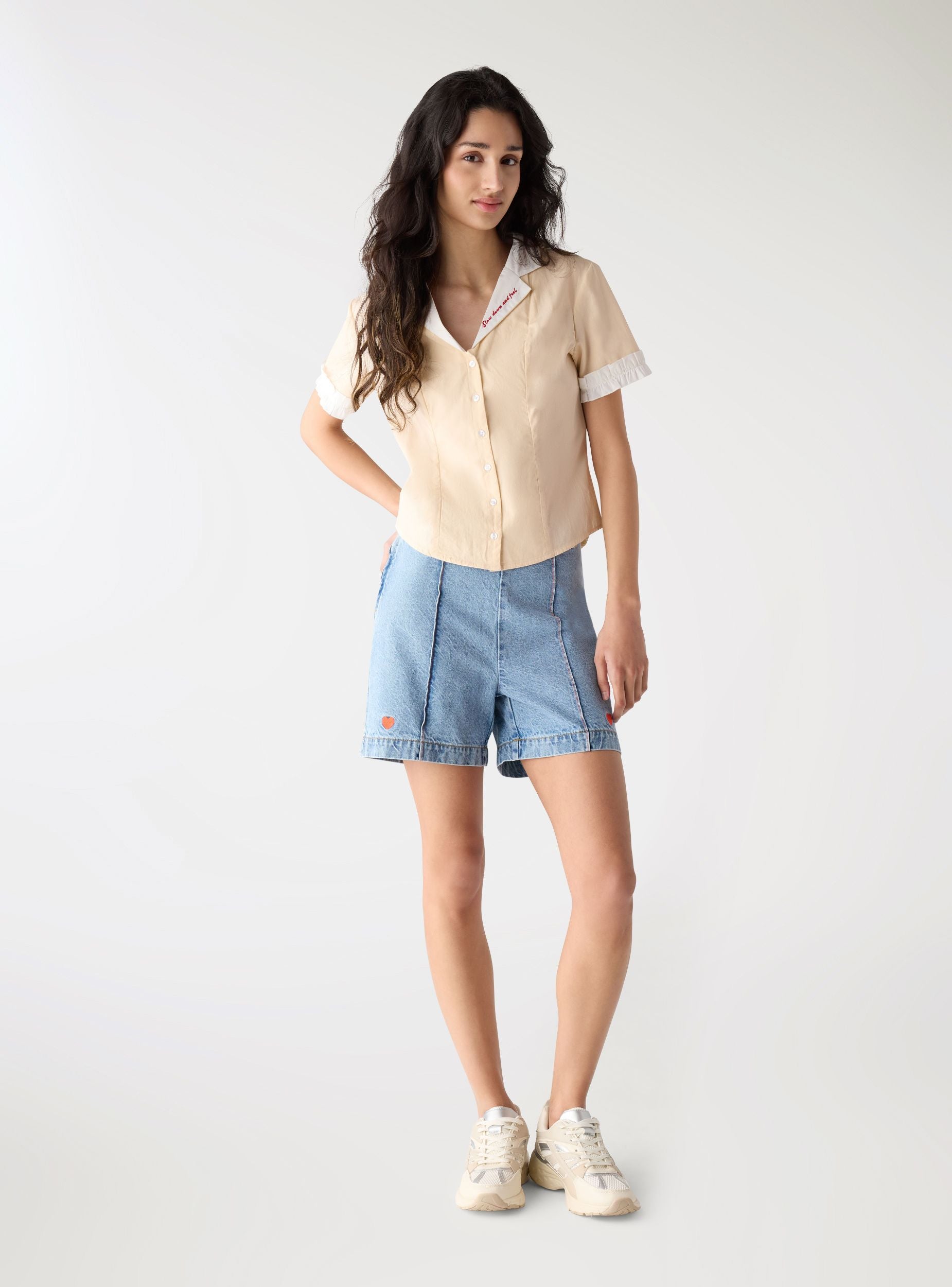 Camicia maniche con volant