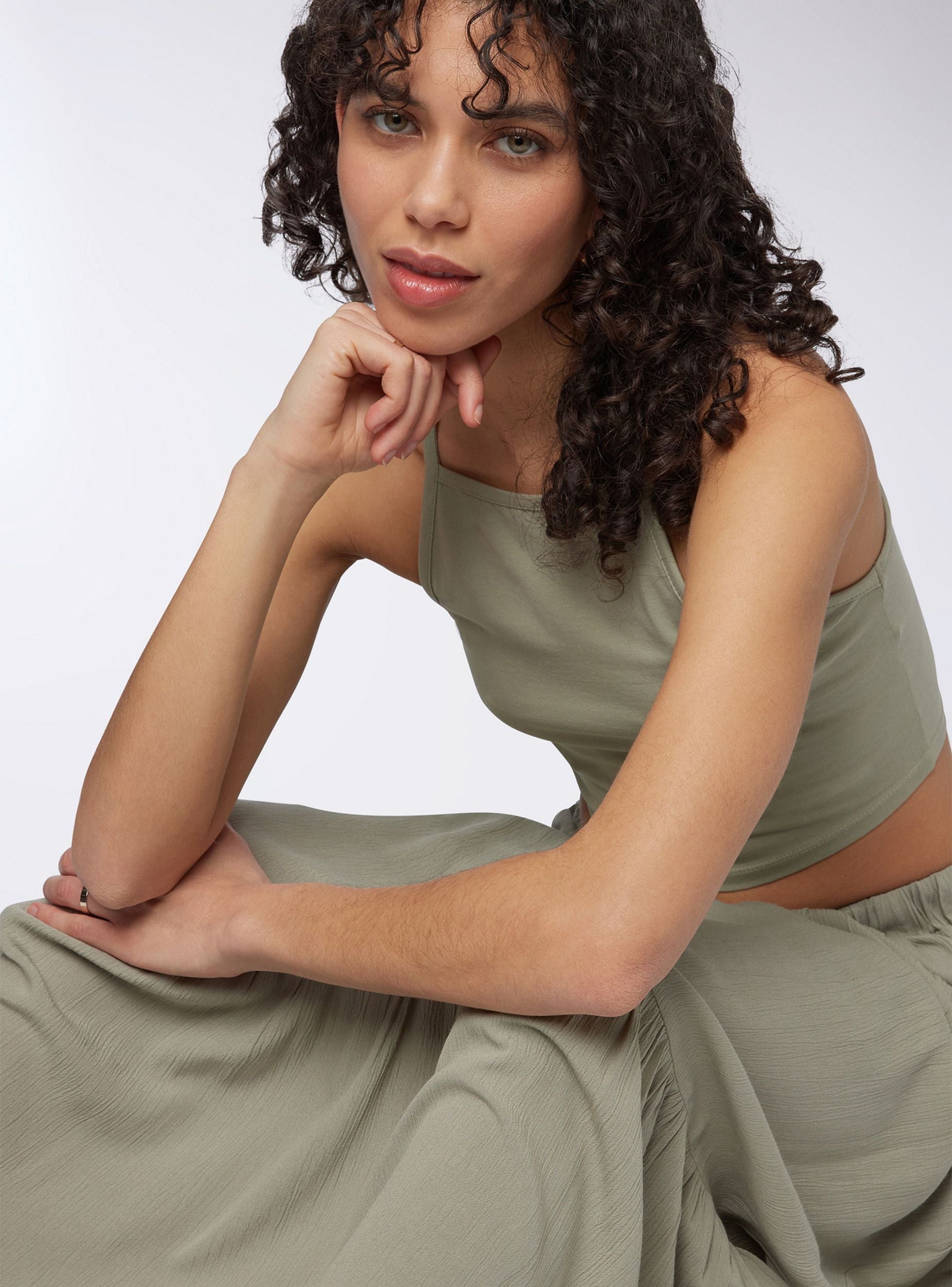 Top crop scollo americano donna
