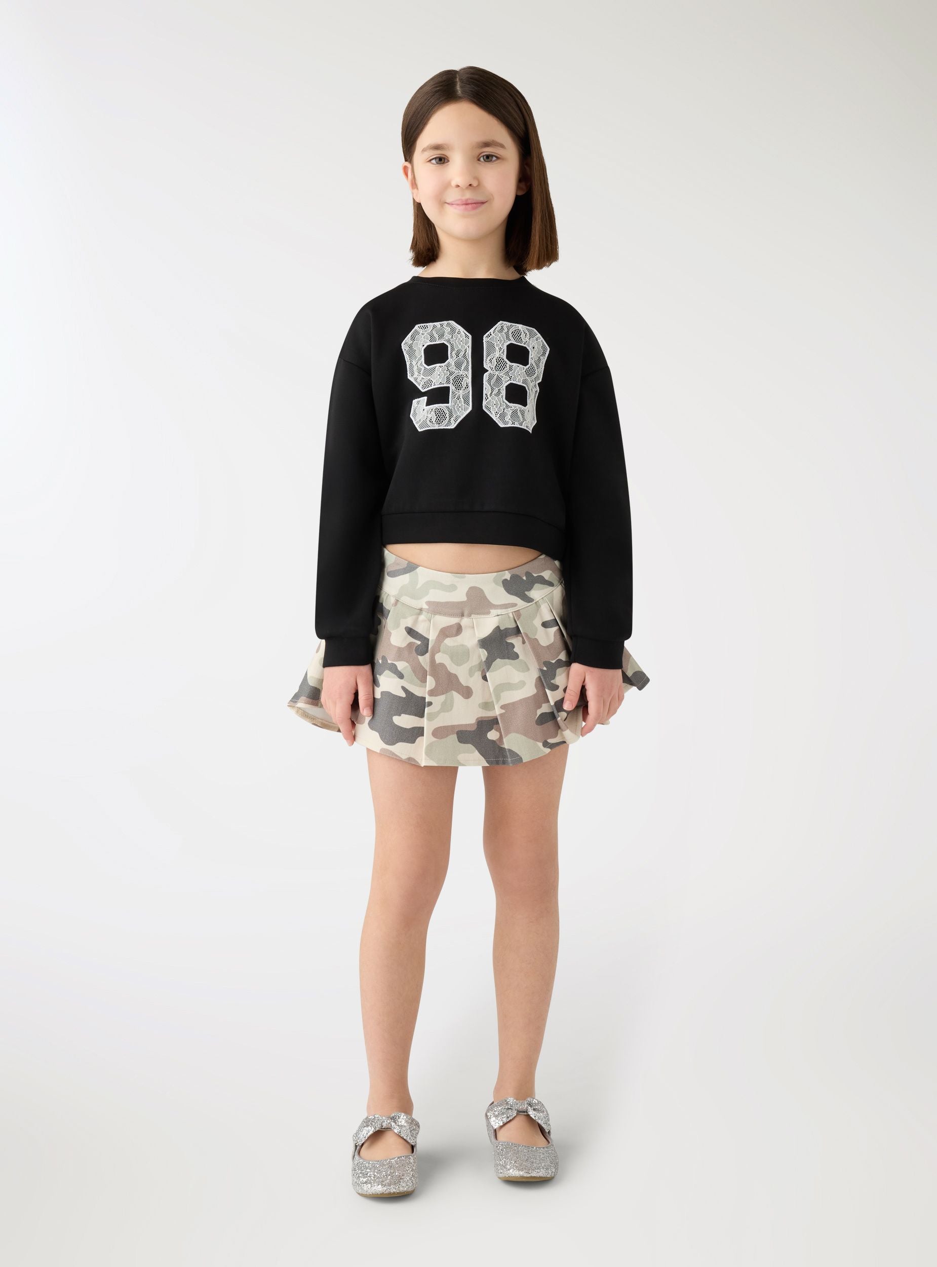 Felpa crop girocollo con patch in pizzo