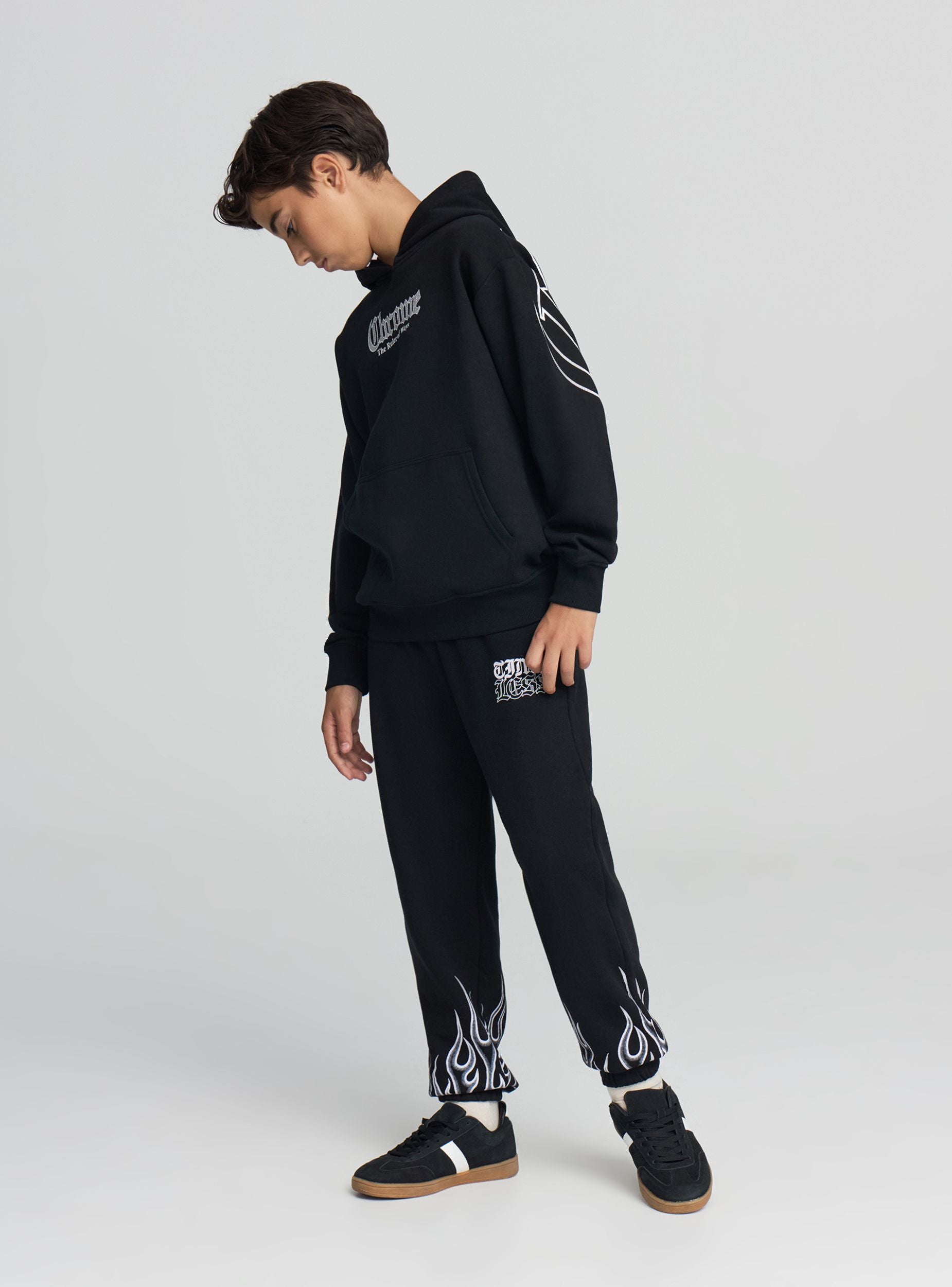 Pantaloni tuta con stampe fiamme