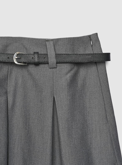 Skort plissettata con cintura