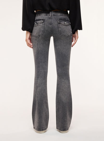 Jeans zampa a vita ultra bassa