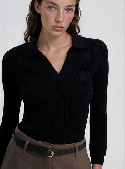 Maglia a coste con collo polo