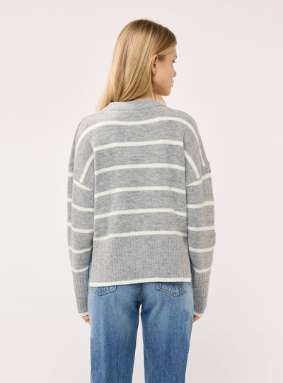 Maglia morbida a righe girocollo