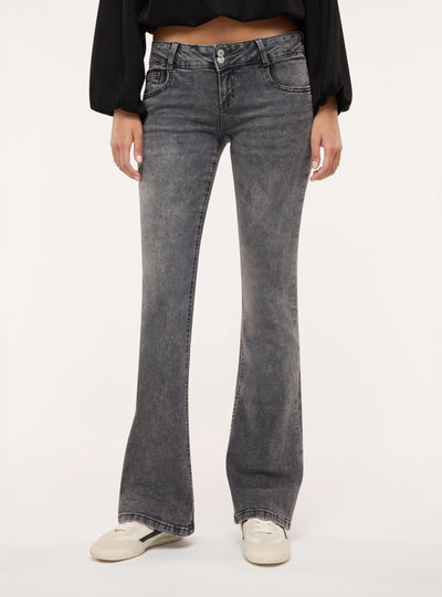 Jeans zampa a vita ultra bassa