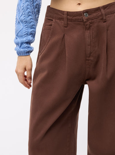 Solid colour balloon trousers with pleats