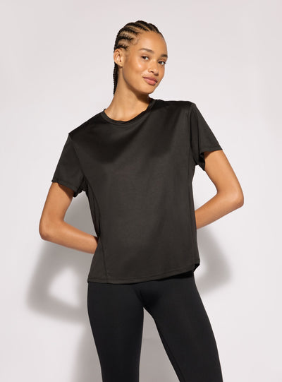 T-shirt sportiva over a tinta unita