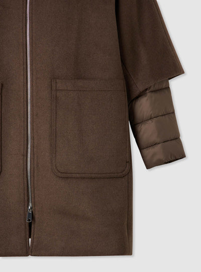 Cappotto con effetto mantella e zip