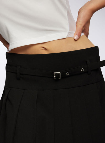 Skort a pieghe con cintura