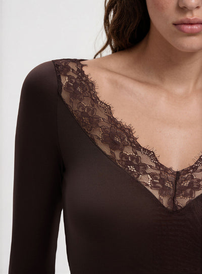 T-shirt a maniche lunghe con bordo in pizzo