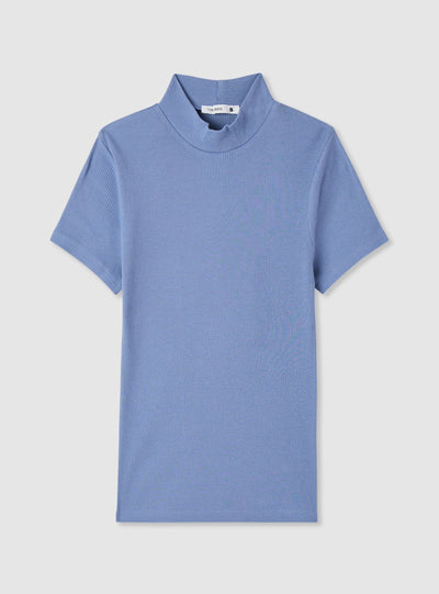 T-shirt a costine con collo lupetto