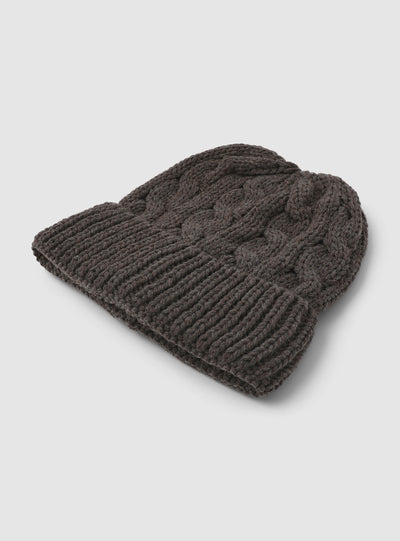 Bonnet en maille torsadée avec revers