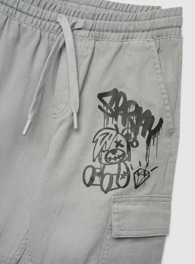 Pantaloni cargo con stampa graffiti