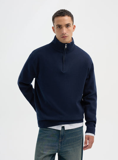 Maglia con collo alto e mezza zip