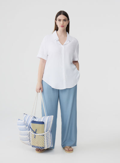 Plain-coloured shirt, lightweight fabric