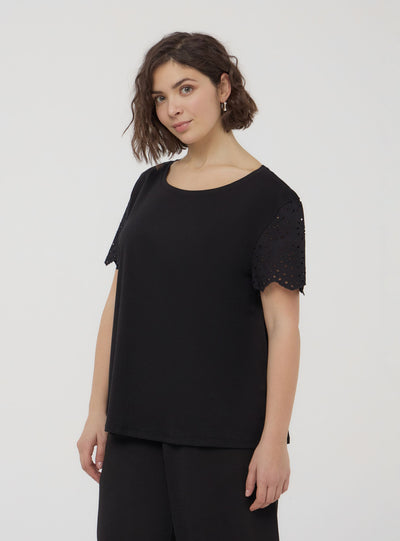 T-shirt with sangallo sleeves