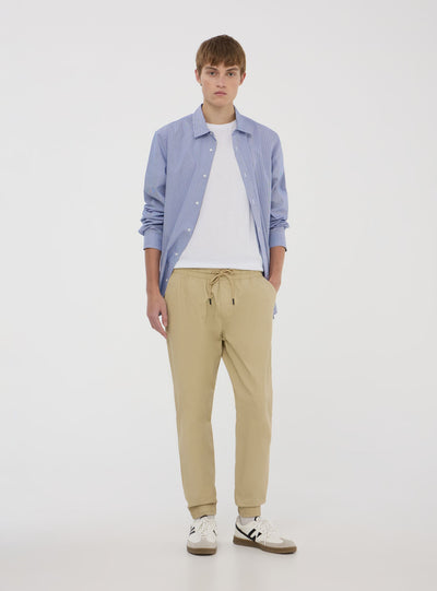 Jogger trousers with drawstring and cuffs