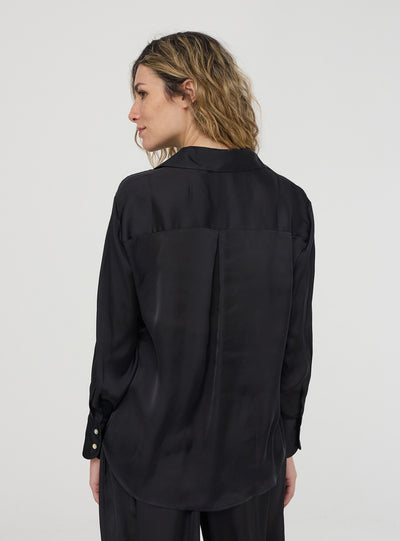 Camicia ampia effetto raso tinta unita