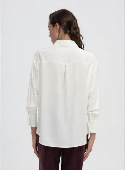 Camicia ampia in satin a tinta unita