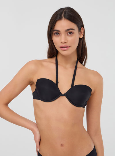 Reggiseno multifunzionale con coppe preformate