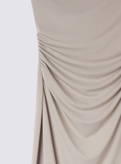 Robe longue avec décolleté en gouttière uni