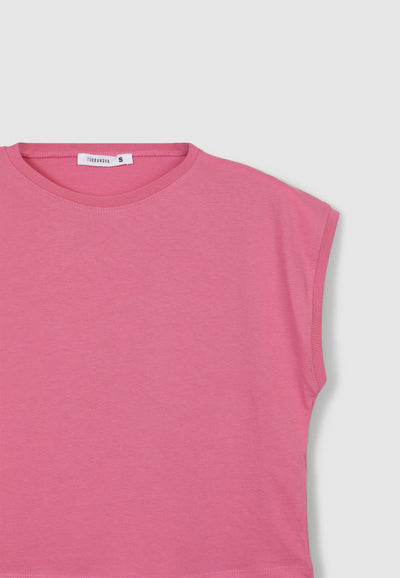 Camiseta crop con mangas con solapa