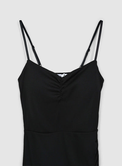Vestito lungo con spacco e arricciature