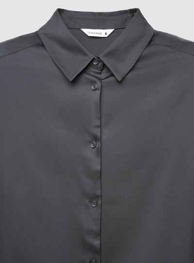 Camicia ampia in satin a tinta unita