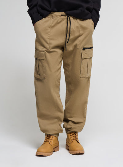Pantaloni cargo con coulisse e tasche