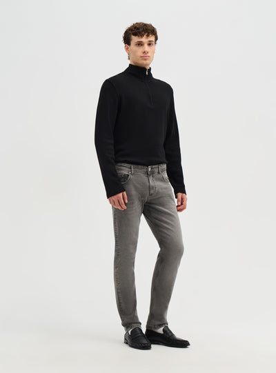Jeans regular cinque tasche a tinta unita