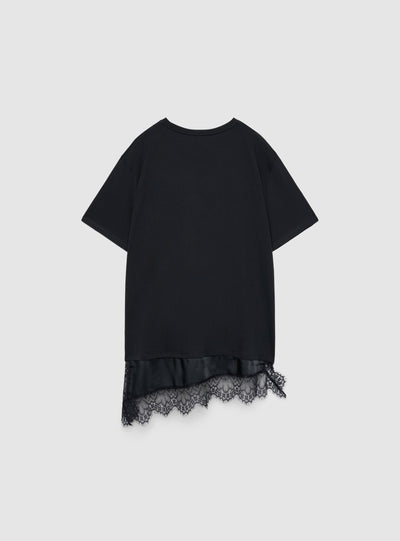 T-shirt lunga con dettaglio lingerie in pizzo