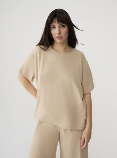 Plain short-sleeve blouse