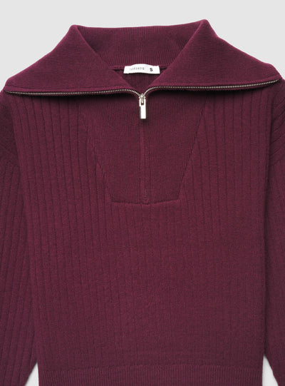 Maglia a coste con zip al collo