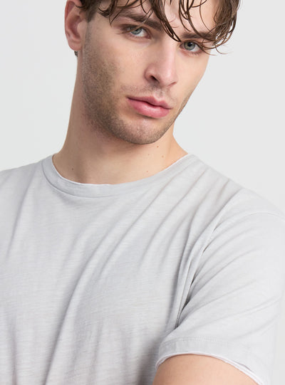 T-shirt doppiata tinta unita